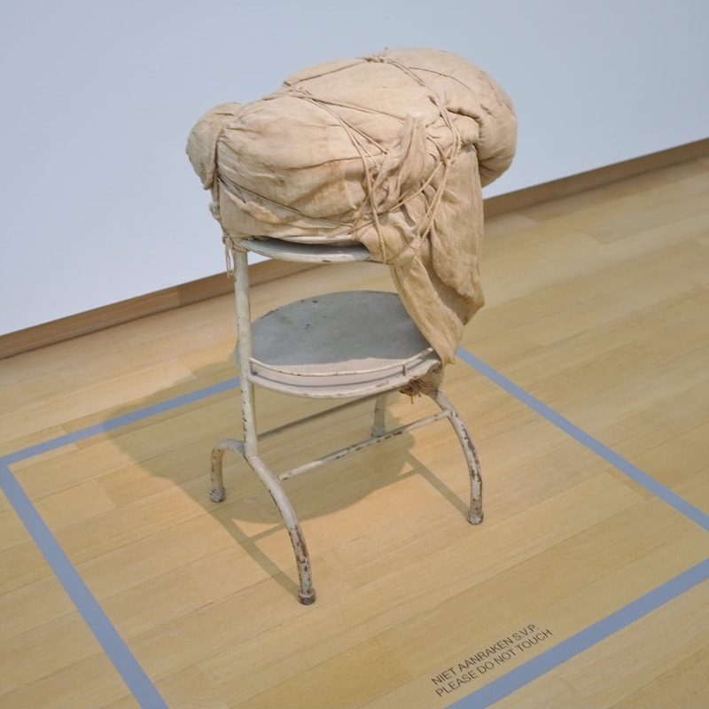 Empaquetage sur table, Christo, 1963, Stedelijk Museum Amsterdam, 2015